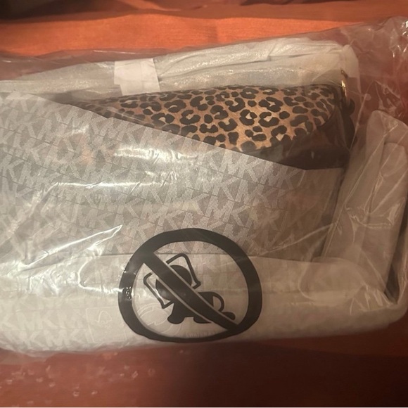 ❣️SOLD❣️ - Picture 3 of 6